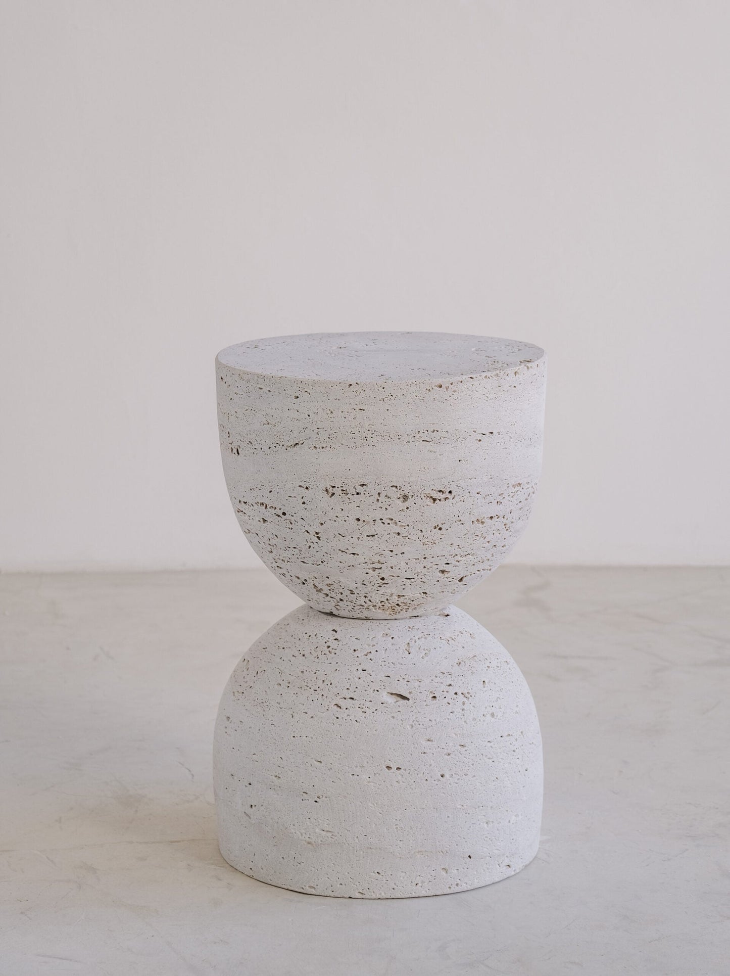 Table d’appoint Modèle Sablia en Travertin