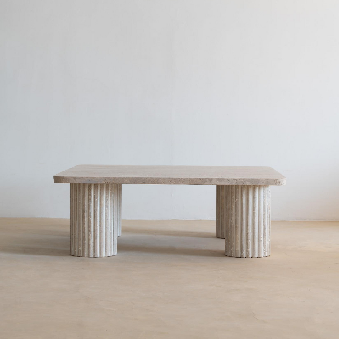 Table basse rectangulaire en travertin - Modèle Théna