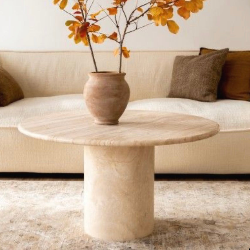 Table Basse Ronde en Travertin – Élégance Naturelle et Artisanale