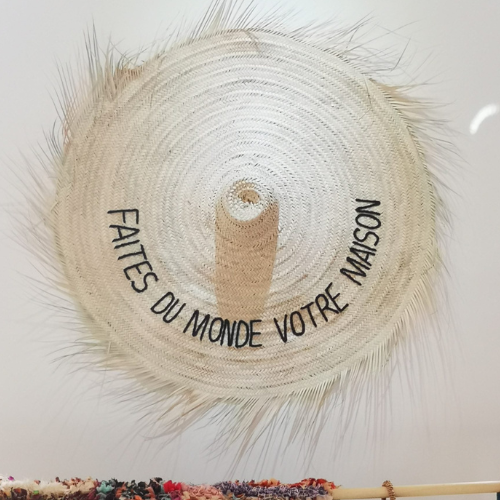 Chapeau Décoratif – Faites du Monde Votre Maison