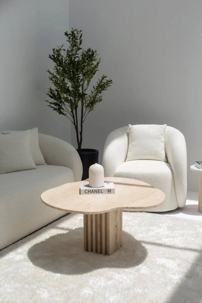 Table Basse en Travertine Irrégulière avec Base en Lamelles de Travertine