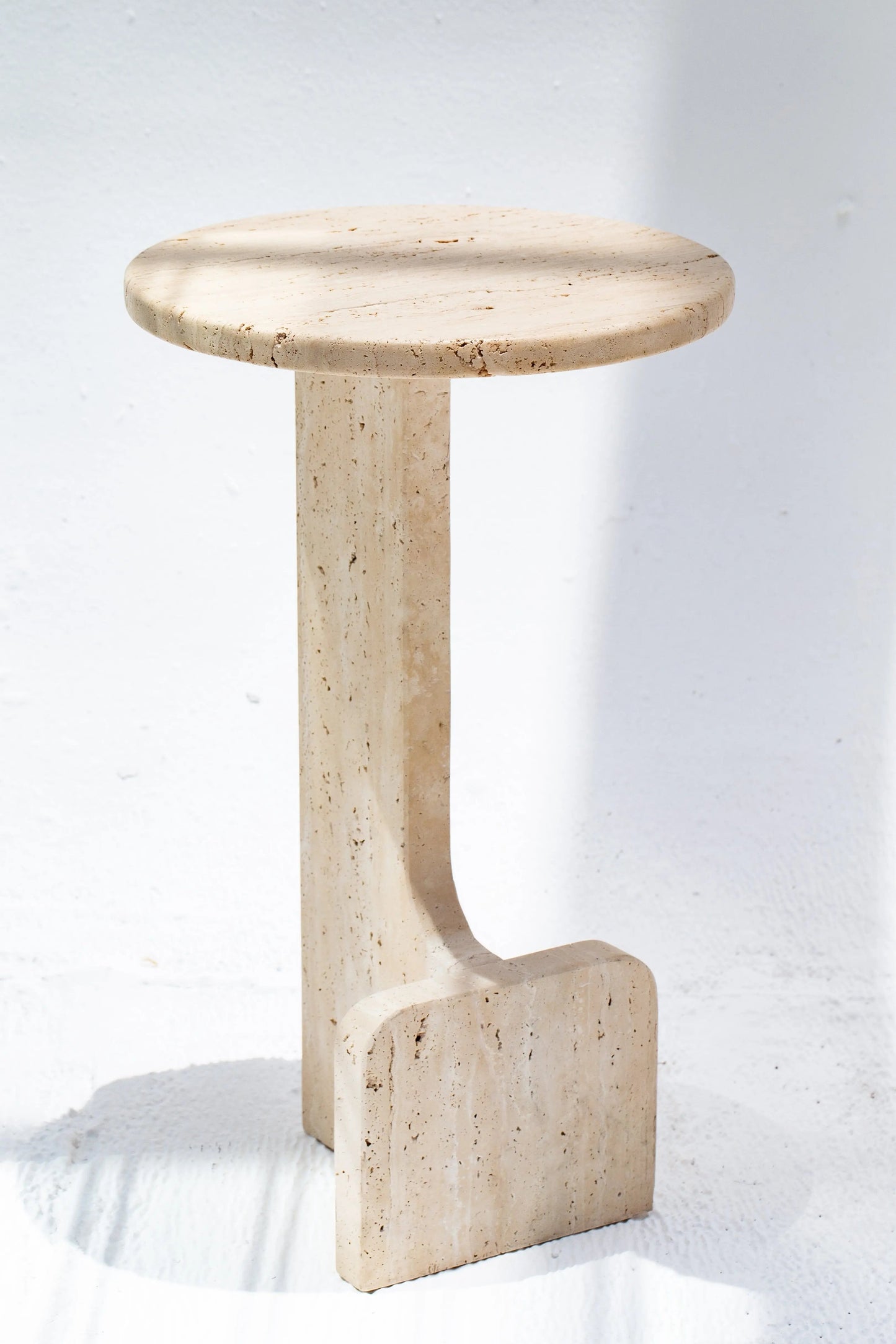 Table d'appoint ronde en travertine