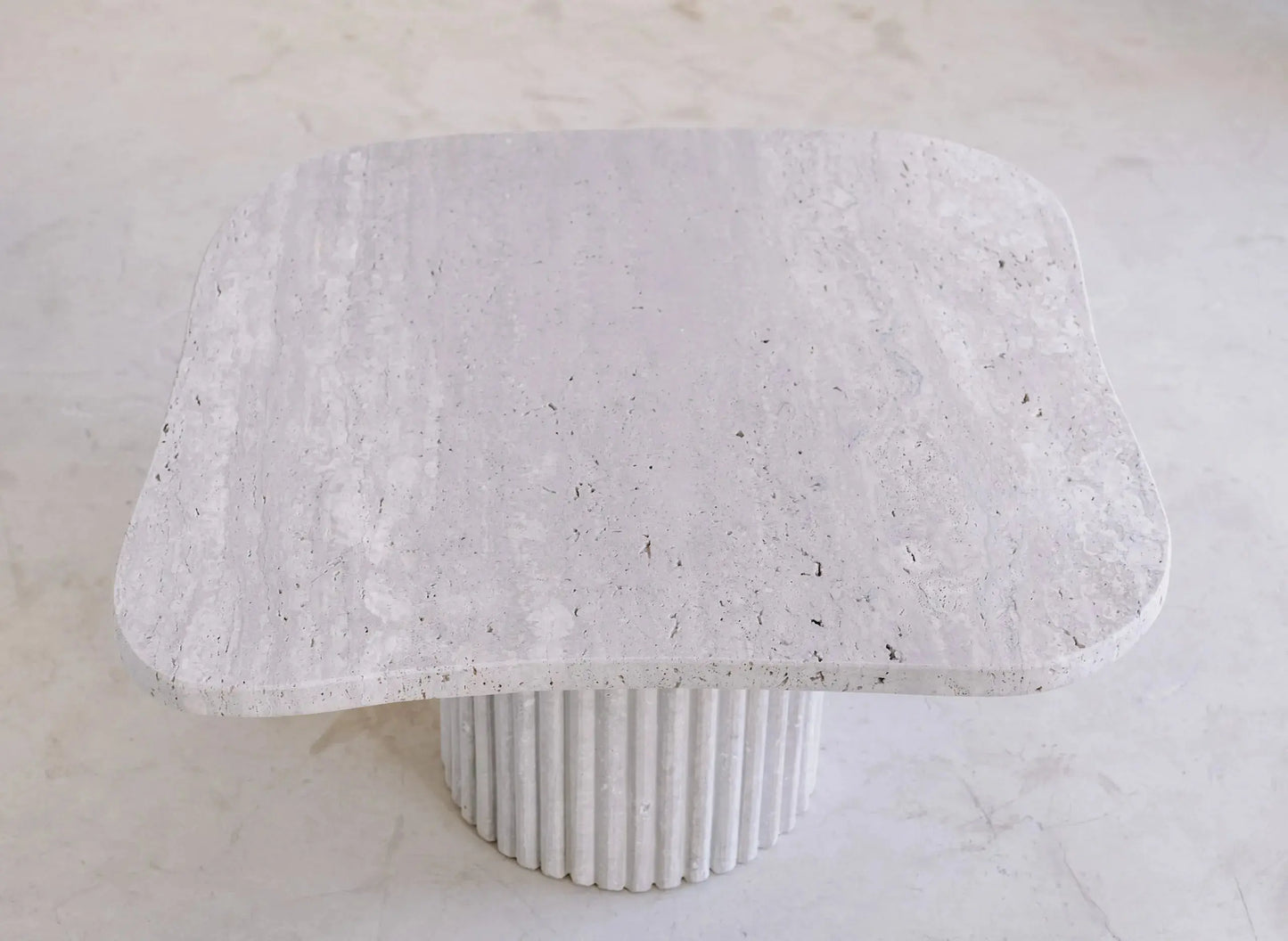 Table Basse Carrée en Travertine