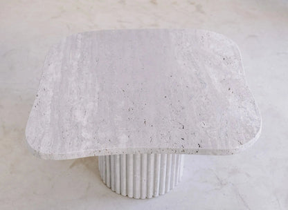 Table Basse Carrée en Travertine
