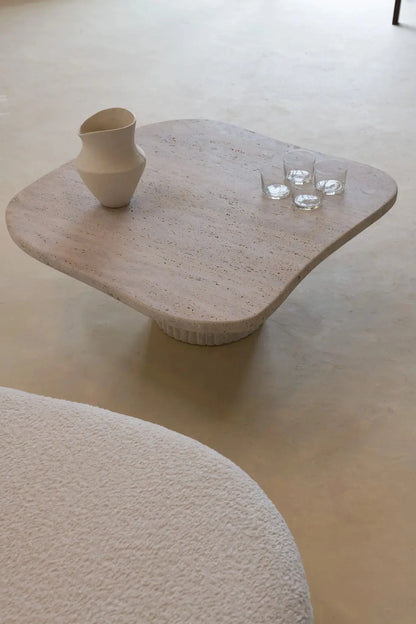 Table Basse Carrée en Travertine