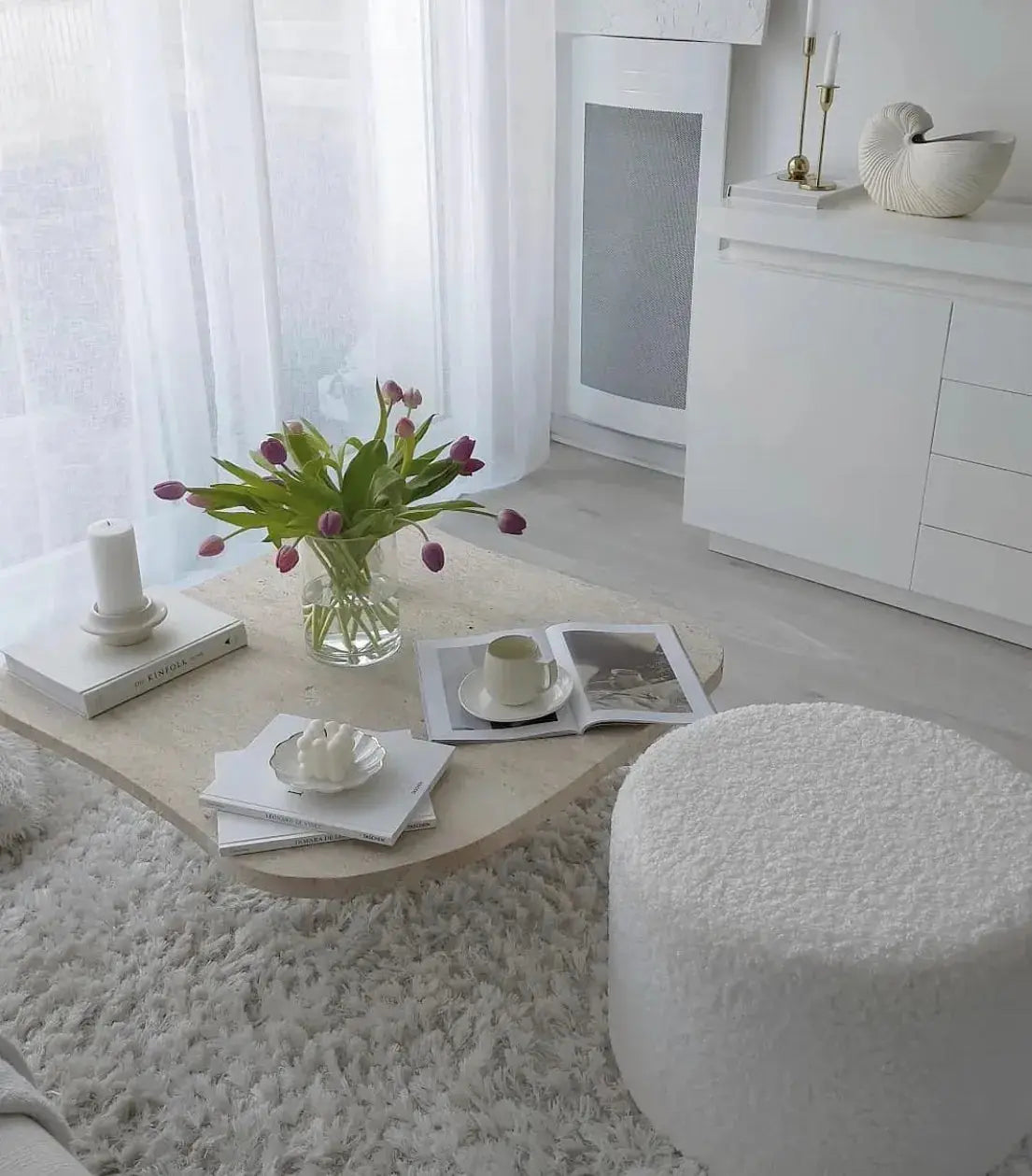 Table Basse Carrée en Travertine