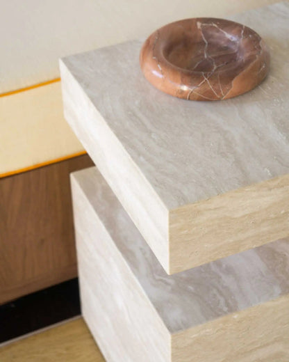 Table d'appoint en travertin Magnifis